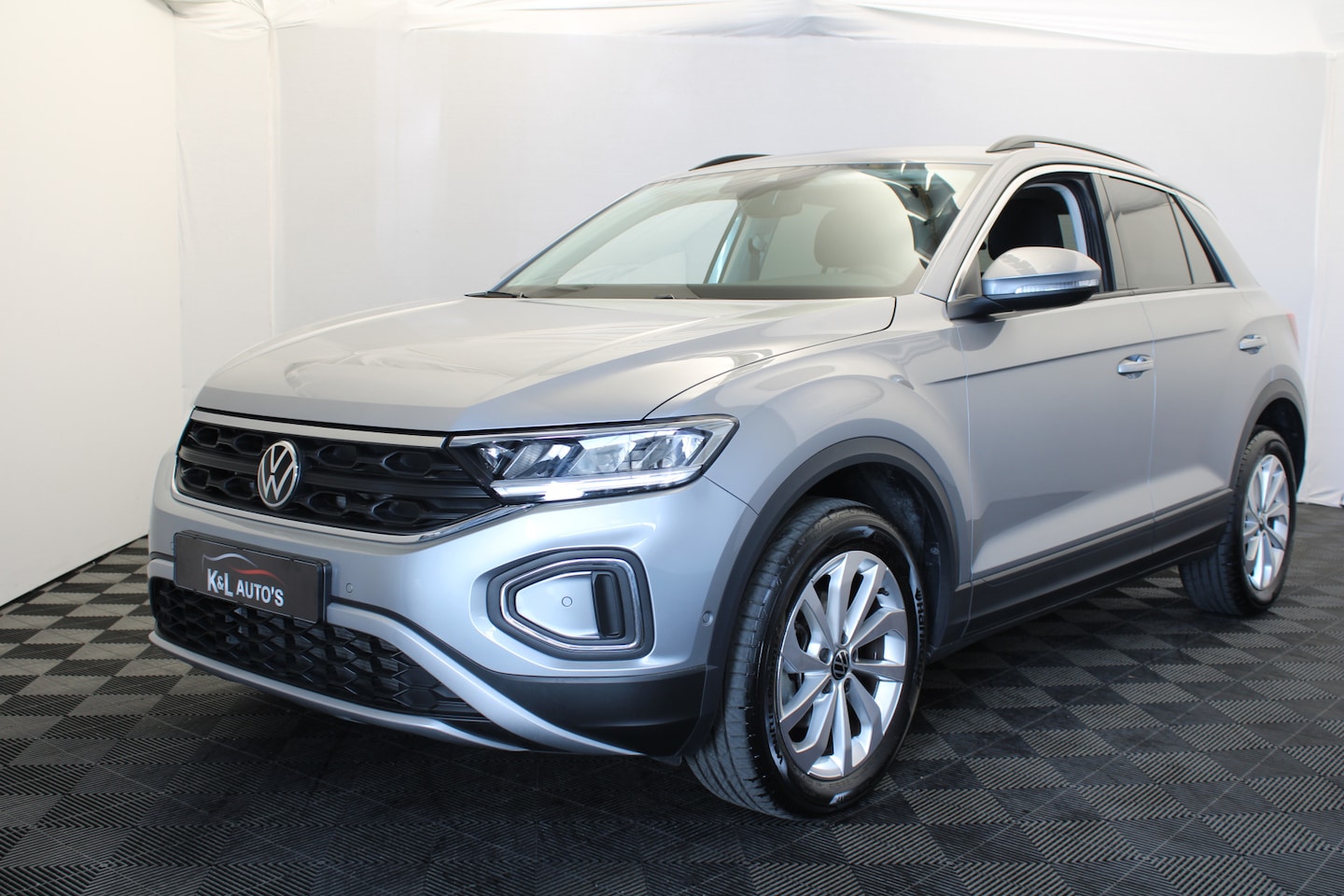 Volkswagen T-Roc - 1.5 TSI Life |ACC|Carplay| - AutoWereld.nl