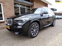 BMW X5 - XDrive40i High Executive Automaat / Leder / Panodak / M Pakket