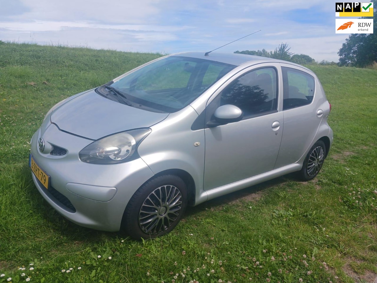 Toyota Aygo - 1.0i 12V Airco 5-drs - AutoWereld.nl