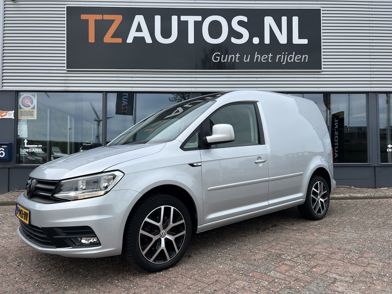 Volkswagen Caddy - 2.0 TDI L1H1 BMT Highline 2.0 TDI 170PK L1H1 BMT Highline - AutoWereld.nl