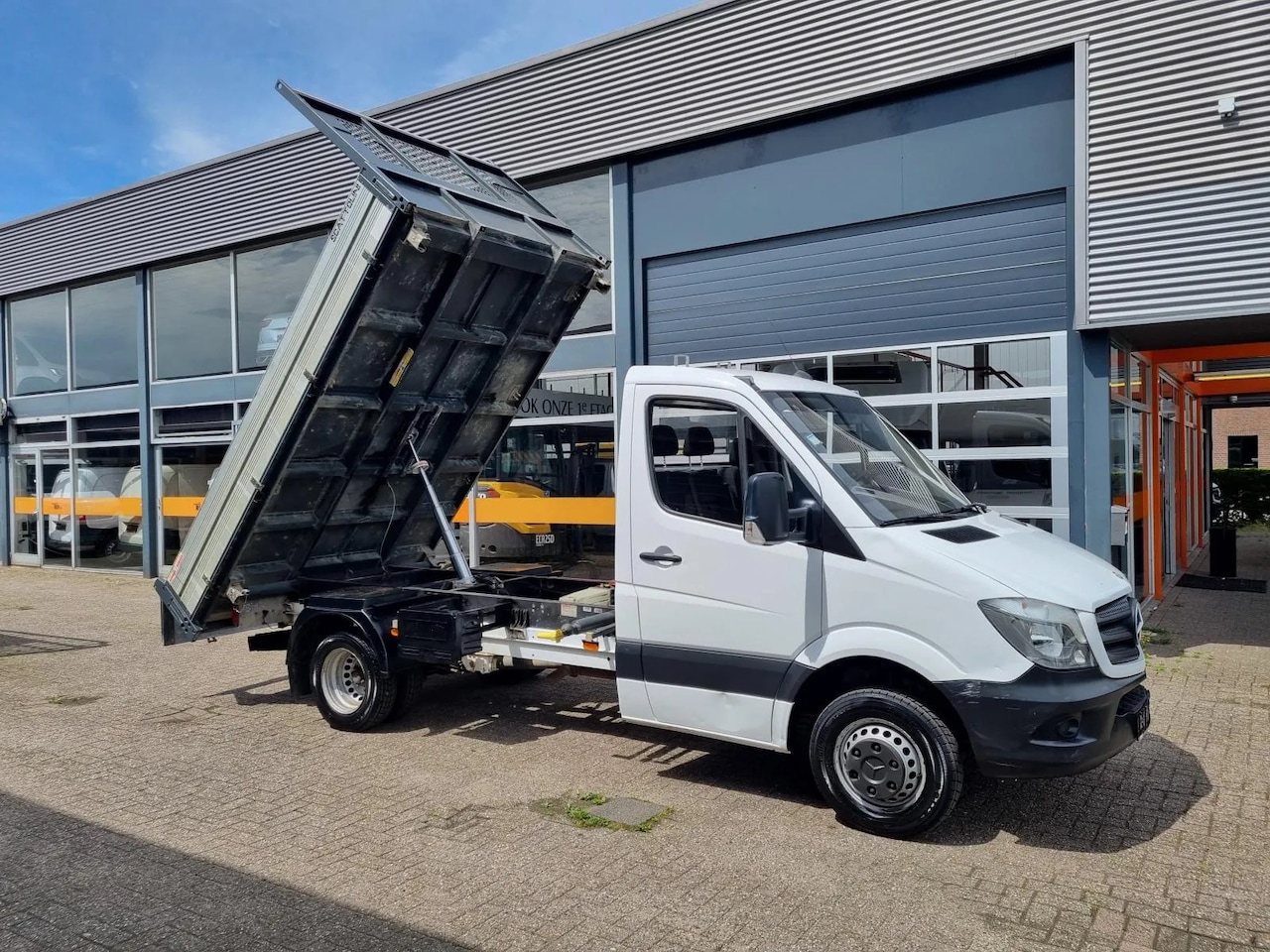 Mercedes-Benz Sprinter - 516 CDI 3 Zijden kipper GVW 3500 KG Euro 5B - AutoWereld.nl