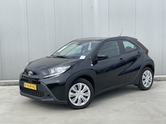 Toyota Aygo X - 1.0 VVT-i S-CVT play Automaat | Parkeersensoren achter | Apple Carplay | Armsteun