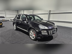 Porsche Cayenne - 4.8 Turbo € 23.925, - excl. btw, youngtimer