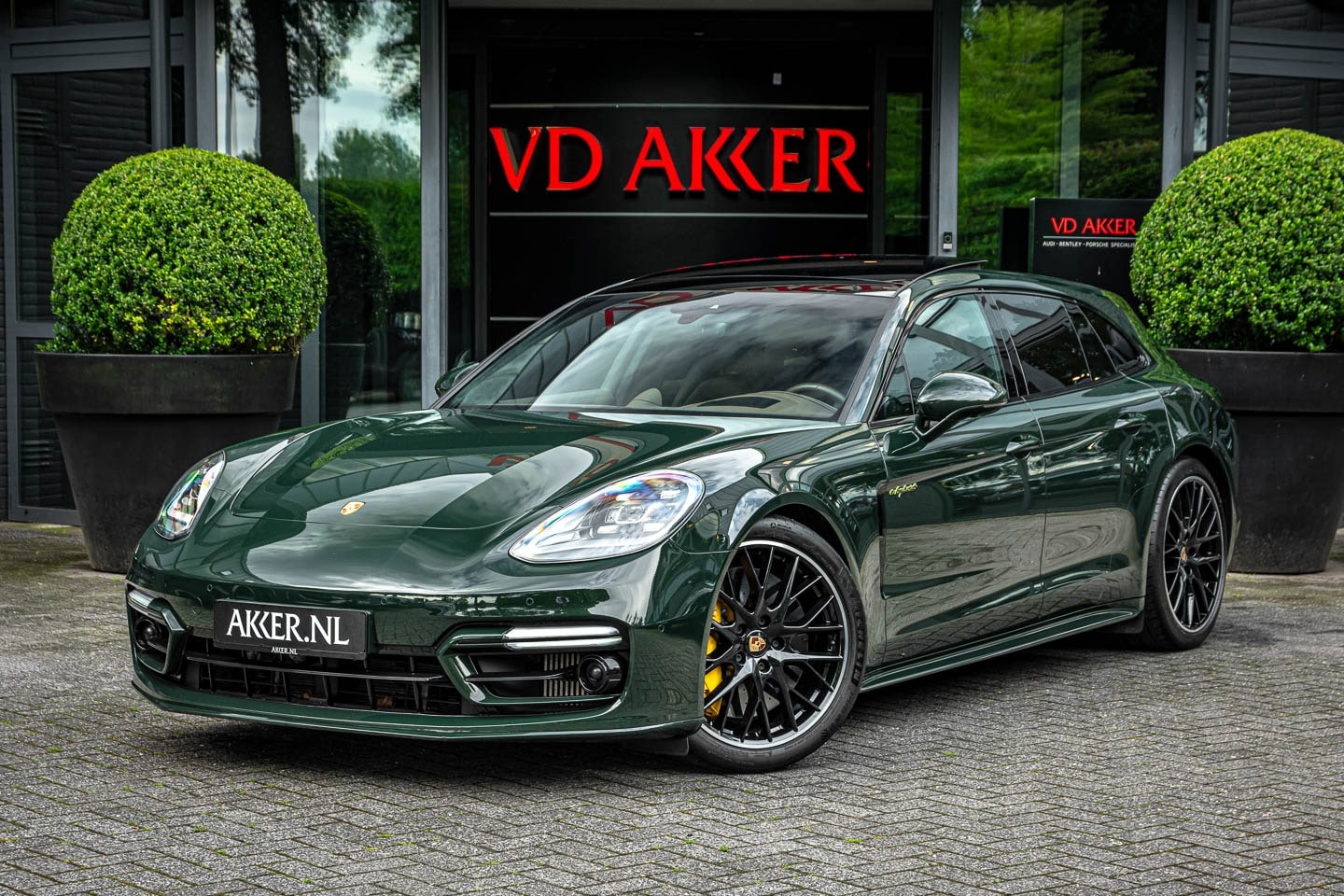 Porsche Panamera - TURBO S E-HYBRID SPORTDESIGN+PTS+CARBON+3DCAMERA - AutoWereld.nl