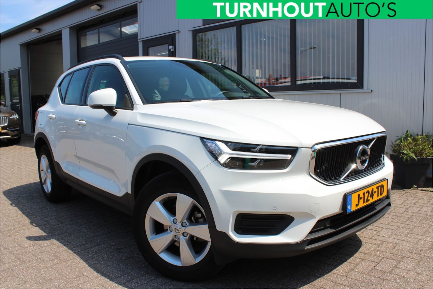 Volvo XC40 - 1.5 T2 Momentum Camera | Apple carplay - AutoWereld.nl