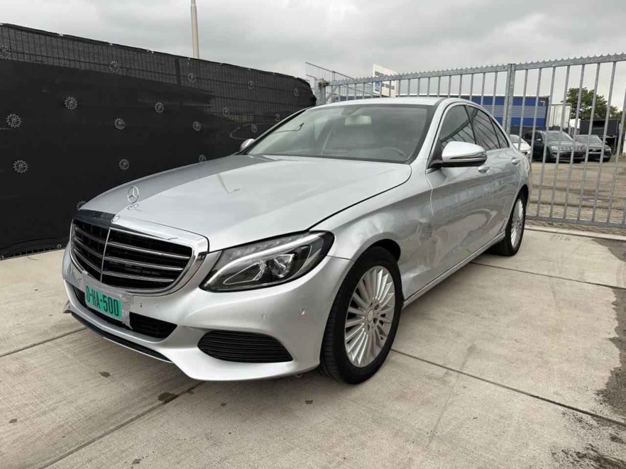 Mercedes-Benz C-klasse - C200d MINIMAL DRIVEABLE DAMAGE | MEMORY | LED - AutoWereld.nl