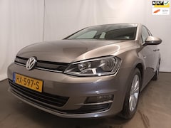 Volkswagen Golf - 1.0 TSI Business Edition Connected - Airco - Navi - Trekhaak