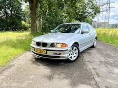 BMW 3-serie - E46 320i Grijs Automaat PDC Navi Clima NAP ✅