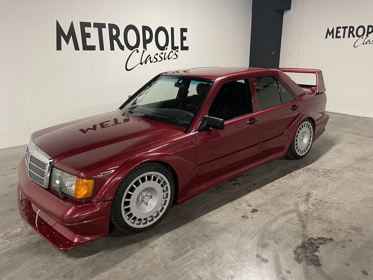 Mercedes-Benz 190-serie - 190E 2,6 View this car on https://classiccar-auctions.com/auctions M0371 - AutoWereld.nl