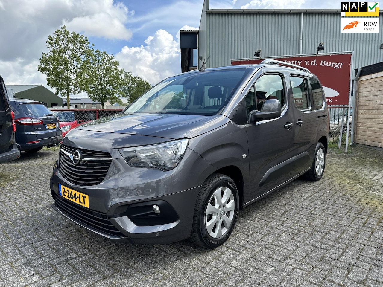 Opel Combo Life - 1.2 Turbo Edition Navigatie | Climate Control | Cruise Control - AutoWereld.nl