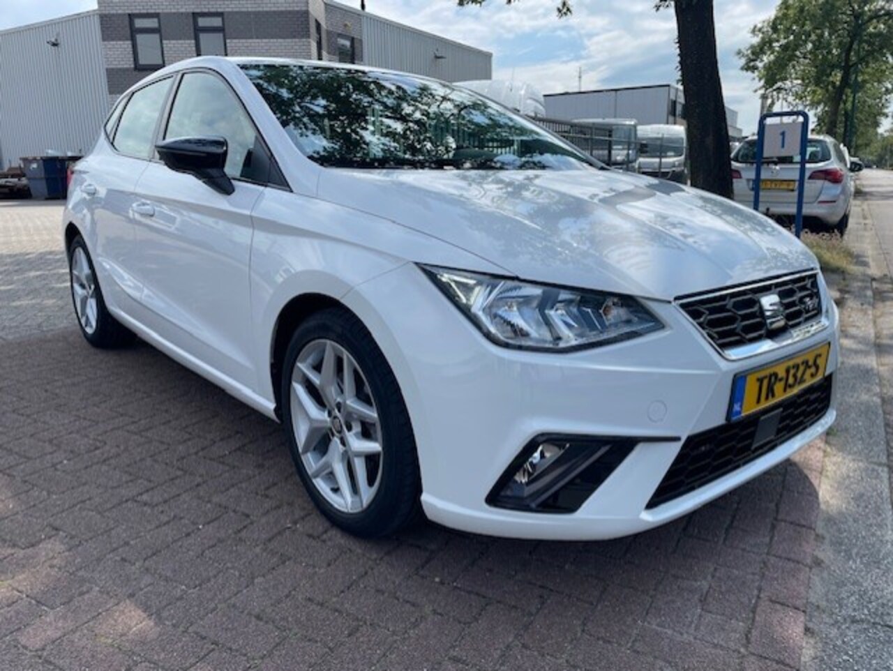 Seat Ibiza - 1.0 TSI FR Business Intense 5deurs 98.000km Airco/ECC,Navigatie Zeer Nette Auto - AutoWereld.nl