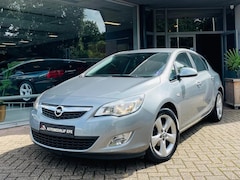 Opel Astra - 1.4 Turbo Edition