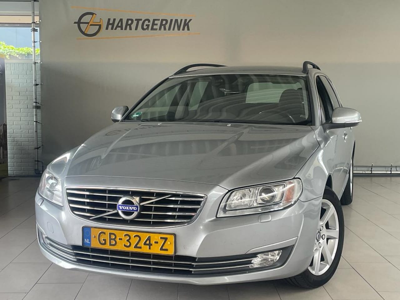 Volvo V70 - T4 180pk Powershift Nordic+ *NAVI* - AutoWereld.nl