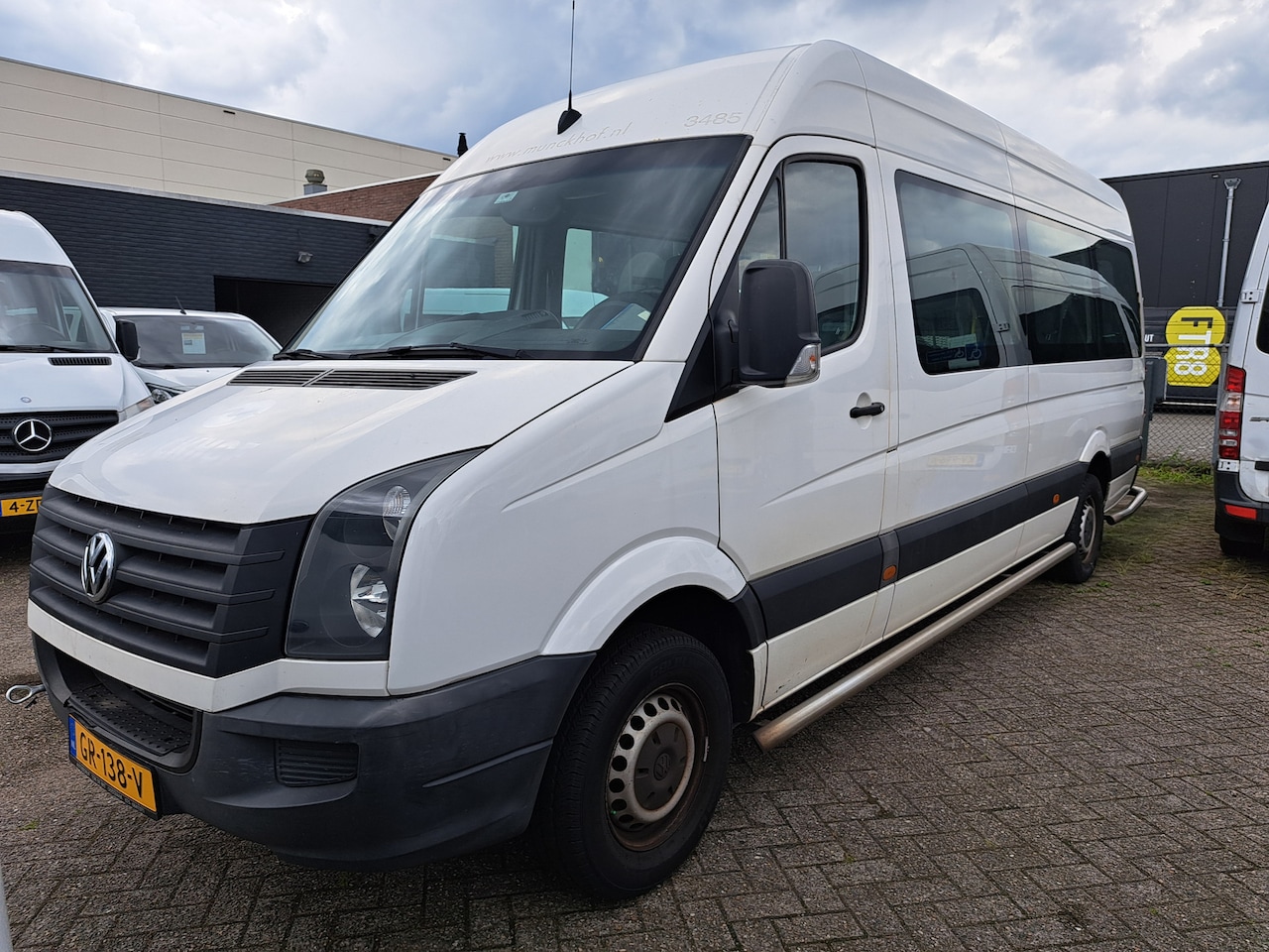 Volkswagen Crafter - 35 2.0 TDI L3H2 BM MOTOR KAPOT 9995.- INCL BTW 9-PERSOONS 114PK - AutoWereld.nl