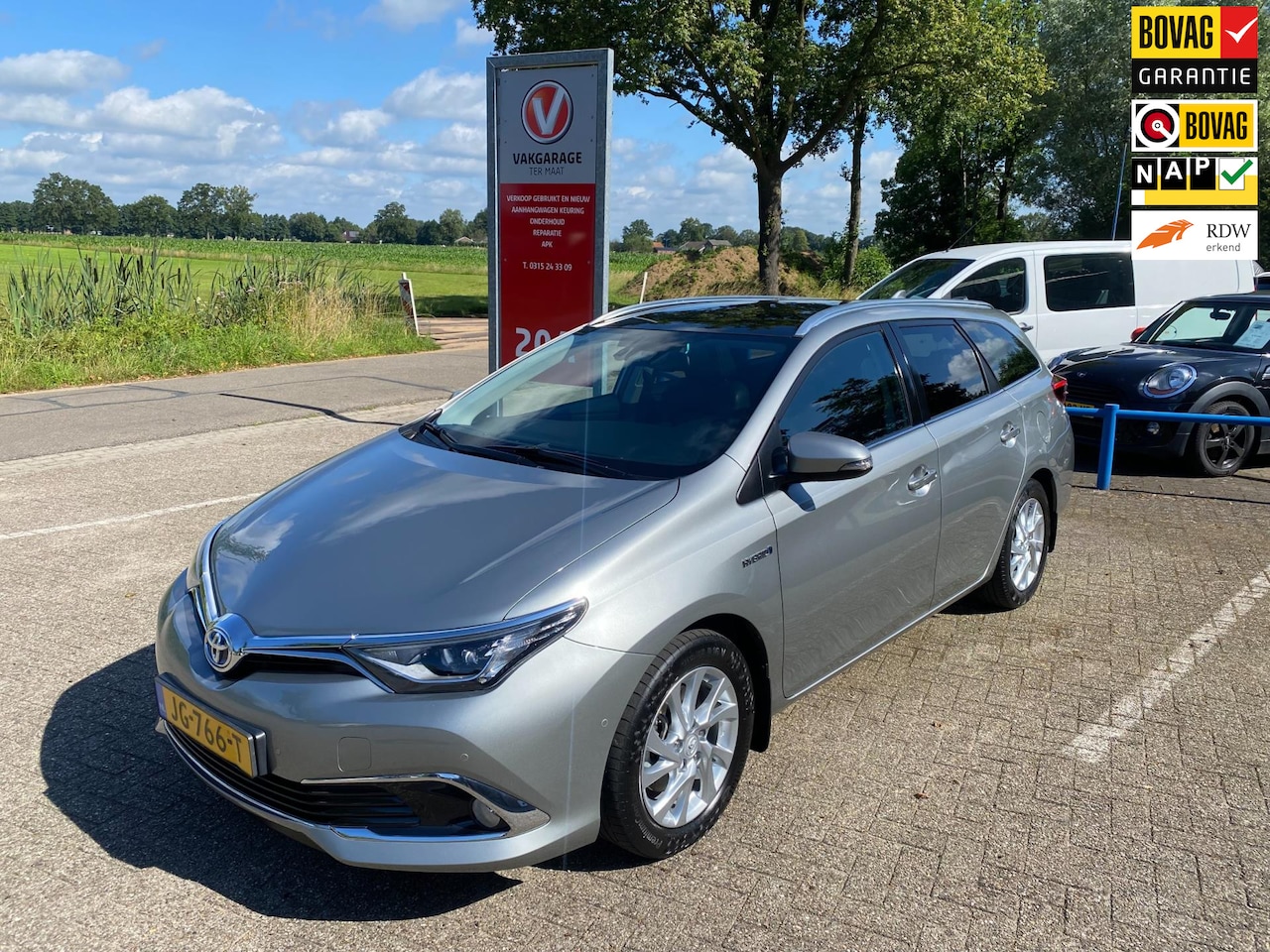 Toyota Auris Touring Sports - 1.8 Hybrid Lease pro | Origineel Nederlands | Panorama dak | Stoelverwarming | Cruise cont - AutoWereld.nl