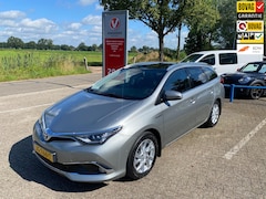 Toyota Auris Touring Sports - 1.8 Hybrid Lease pro | Origineel Nederlands | Panorama dak | Stoelverwarming | Cruise cont