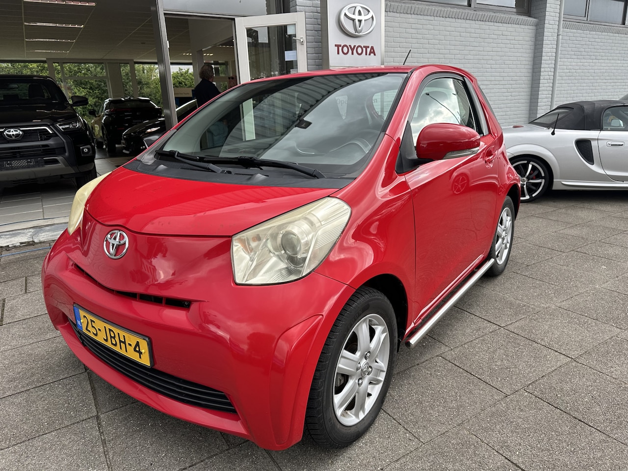 Toyota iQ - 1.0 VVTi Comfort 1.0 VVTi Comfort - AutoWereld.nl