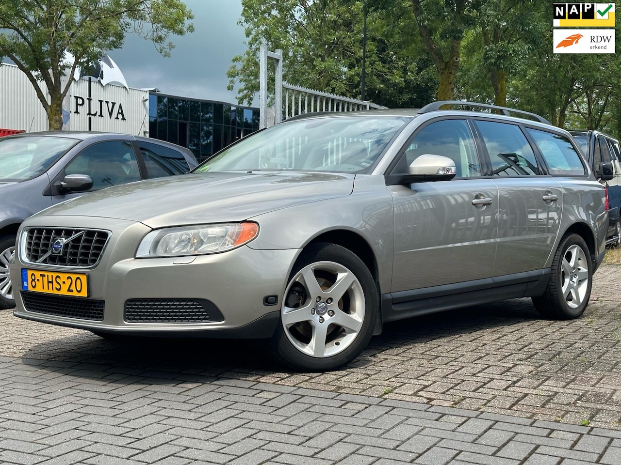 Volvo V70 - 2.0F Momentum 2.0F Momentum - AutoWereld.nl