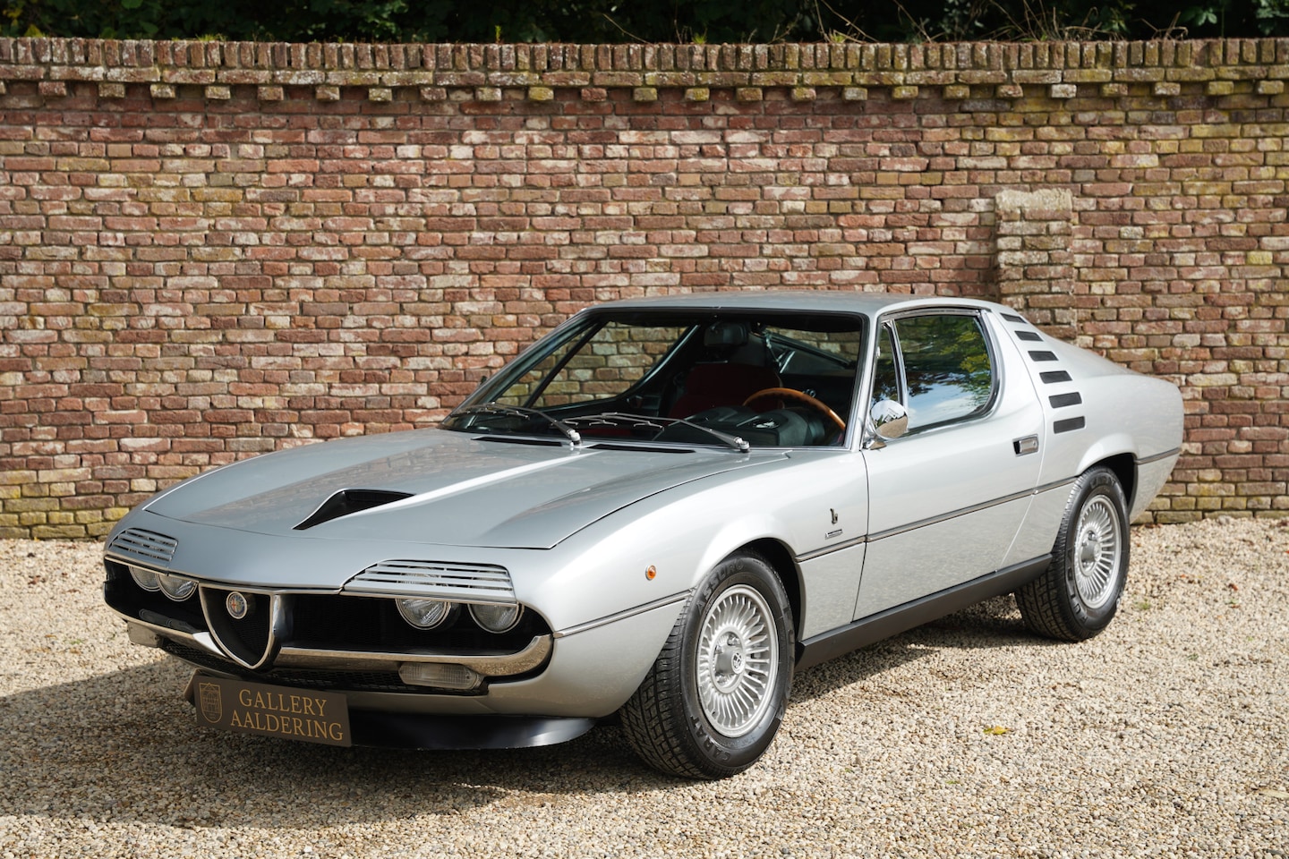 Alfa Romeo Montreal - Remarkably original condition, Only repainted once in the past, Fitted with desirable fact - AutoWereld.nl