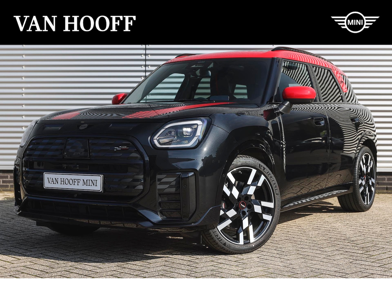 MINI Countryman - E JCW 66.5 kWh / Panoramadak / JCW Sportstoelen / Parking Assistant Plus / LED / Head-Up / - AutoWereld.nl