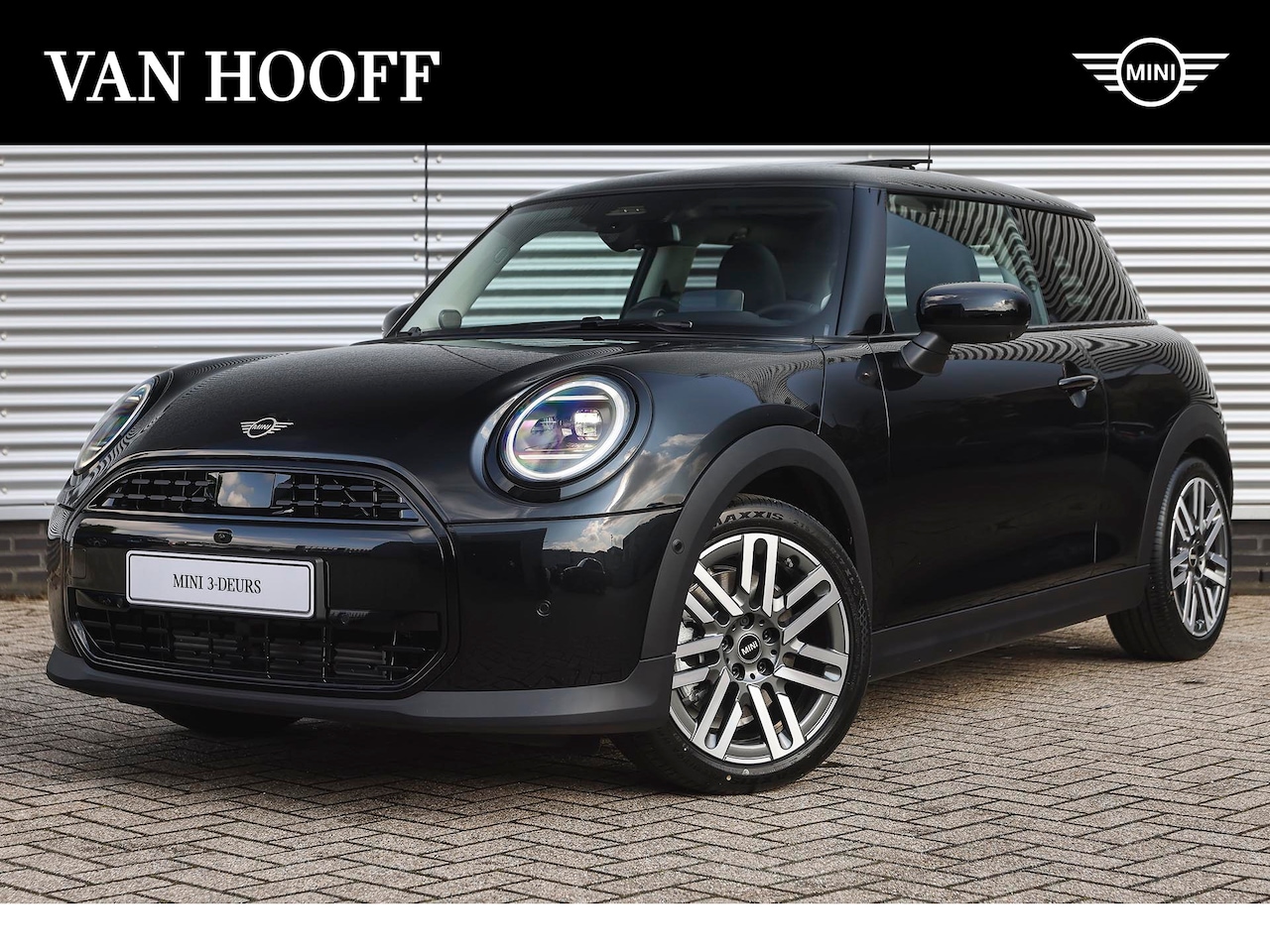 MINI Cooper - Hatchback C Classic Automaat / Panoramadak / Parking Assistant Plus / Head-Up / Comfort Ac - AutoWereld.nl