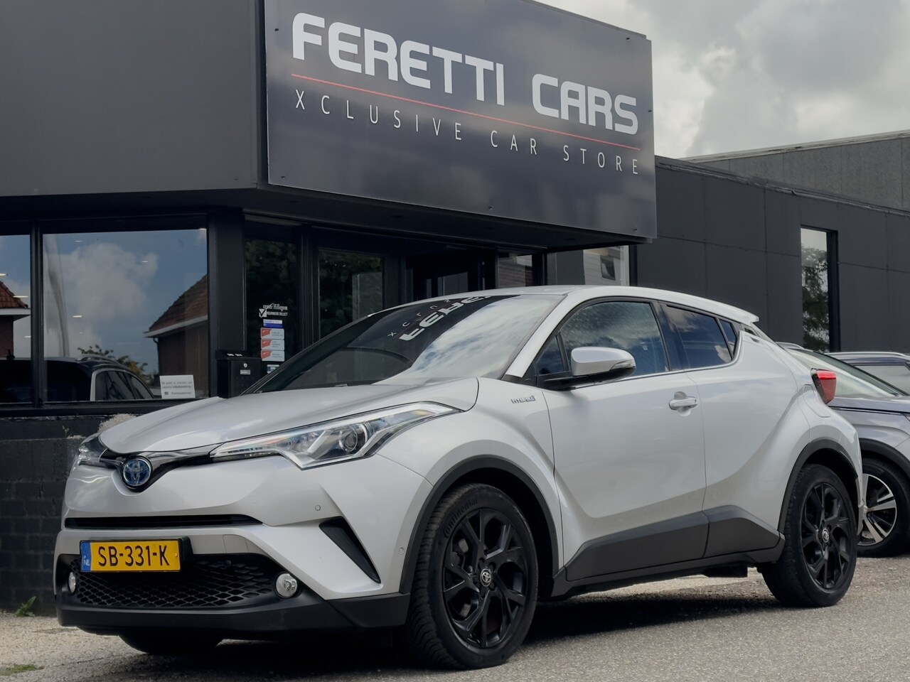 Toyota C-HR - 1.8 HYBRID BLACK EDITION AUTOM DESIGNO-LEDER NAVI CAMERA LED LMV PDC - AutoWereld.nl