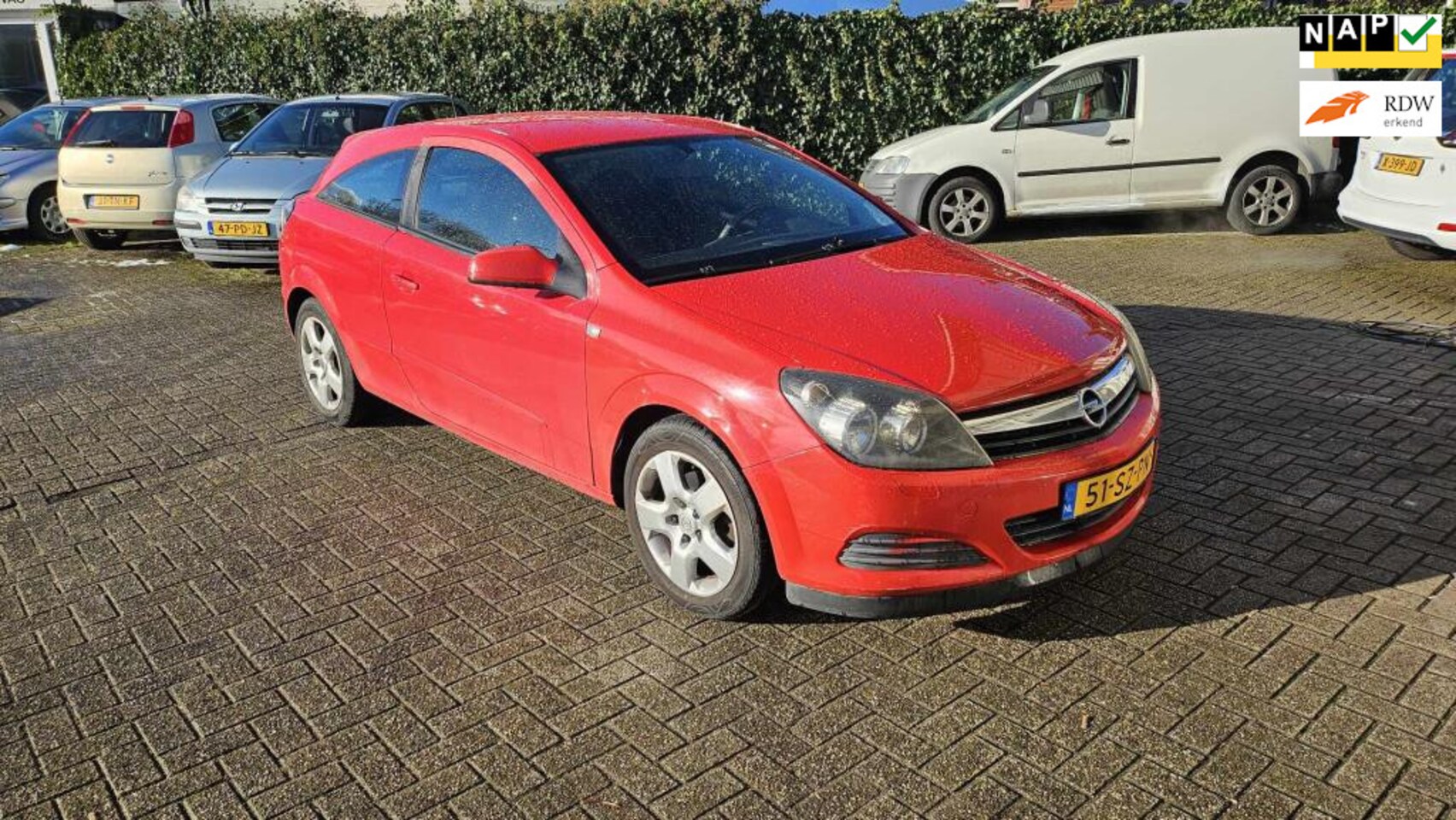 Opel Astra GTC - 1.6 Edition 1.6 Edition, Airco, Elek.pakket, Cruise-control - AutoWereld.nl