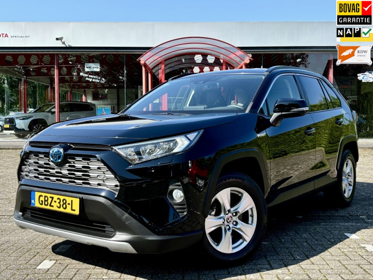 Toyota RAV4 - 2.5 Hybrid Automaat | Executive | Apple CarPlay | Leder | Stuurv - AutoWereld.nl