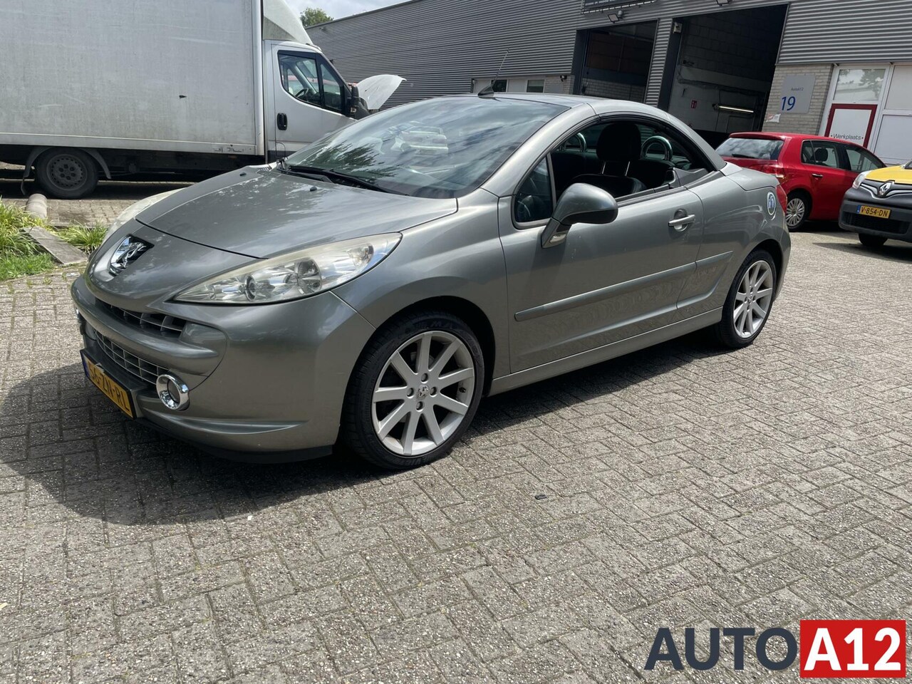 Peugeot 207 CC - 1.6 VTi Roland Garros/ LUX / - AutoWereld.nl