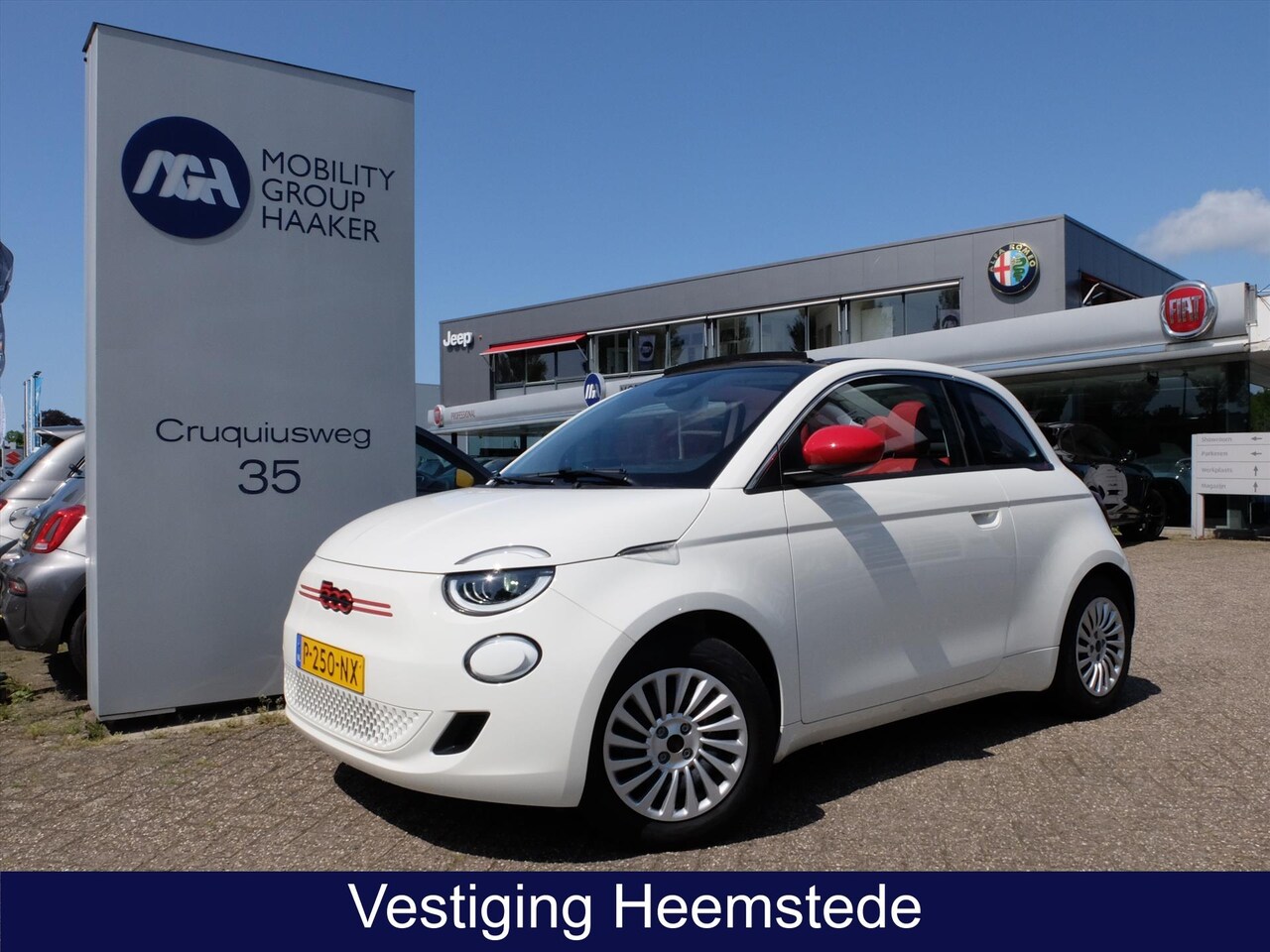 Fiat 500 C - Elektrische Cabrio RED Edition Carplay SUBSIDIE MOGELIJK - AutoWereld.nl