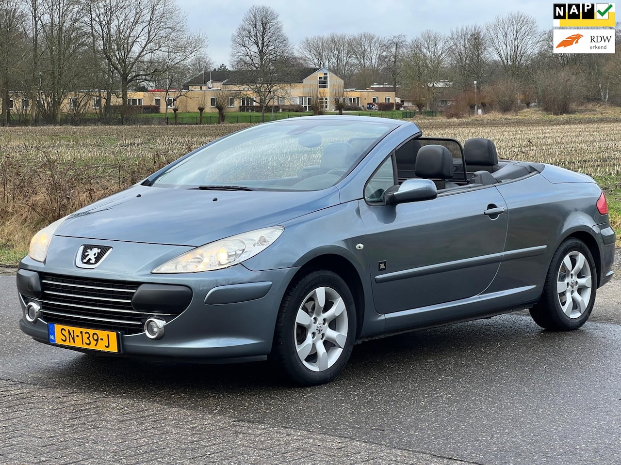 Peugeot 307 CC - 2.0-16V JBL STLVRM/CRUISE/CLIMA/PDC/CABRIO/DEALERONDERHOUDEN!. APK TOT 08-05-2024 - AutoWereld.nl