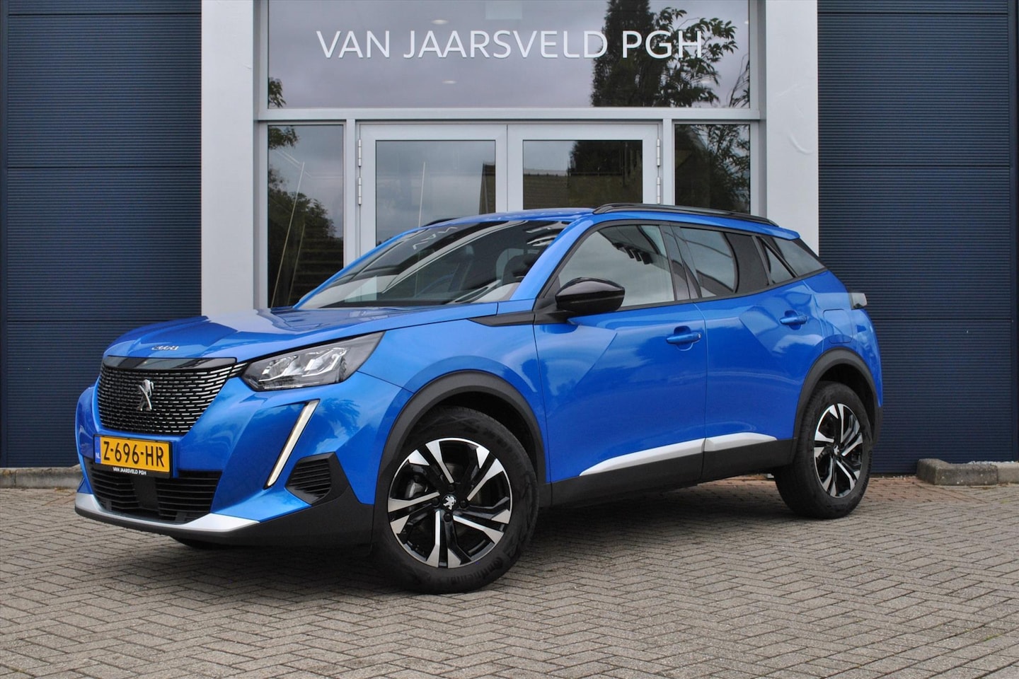 Peugeot 2008 - Allure 1.2 Pure Tech 100pk Clima / Navi - AutoWereld.nl