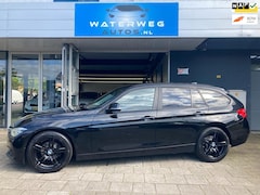 BMW 3-serie Touring - 318i Executive Touring Automaat / Leer/Navi/PDC