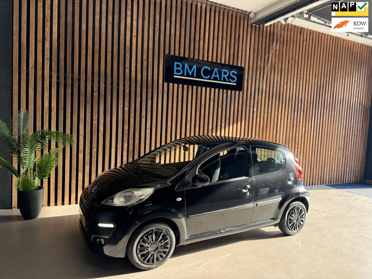 Peugeot 107 - 1.0 Active [bj 2012] 5DRS|Airco|Led|Toerenteller! - AutoWereld.nl