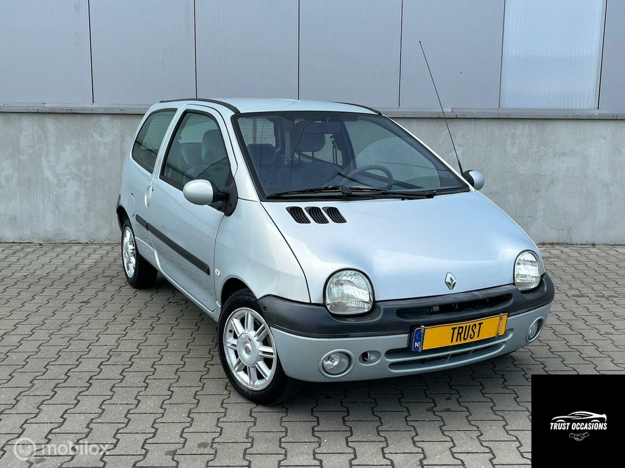 Renault Twingo - 1.2-16V APK AIRCO VELGEN RADIO ELEK RAMEN DEUR - AutoWereld.nl