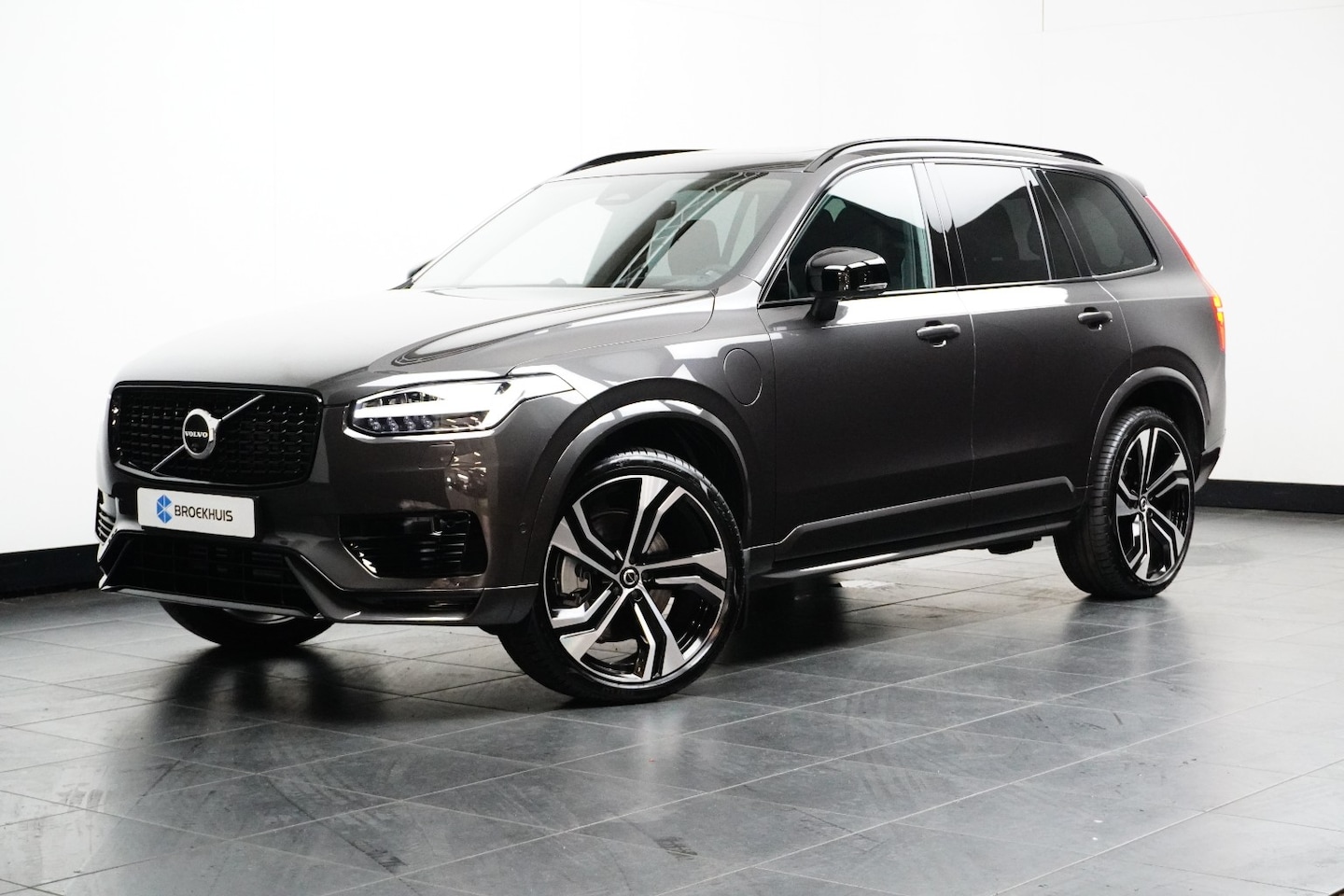 Volvo XC90 - 2.0 T8 Recharge AWD Ultimate Dark 2.0 T8 Recharge AWD Ultimate Dark - AutoWereld.nl