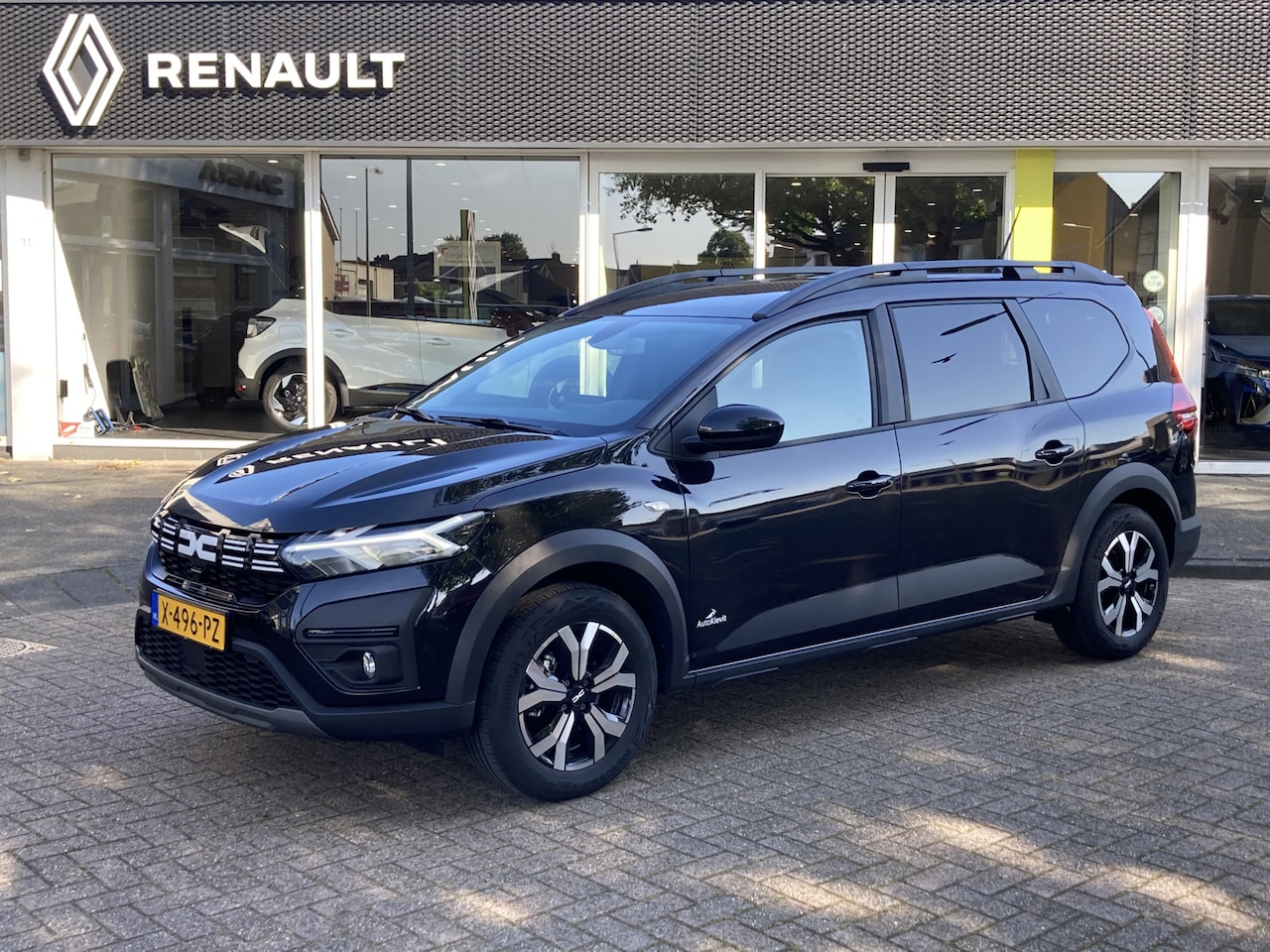 Dacia Jogger - 1.6 Hybrid 140 Expression 7p. - Demo / Media Nav/ LM velgen 16" - AutoWereld.nl