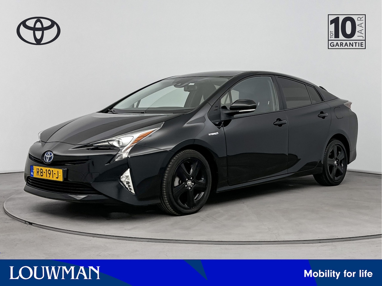 Toyota Prius - 1.8 Hybrid Black First Edition | Navigatie | Stoelverwarming | - AutoWereld.nl