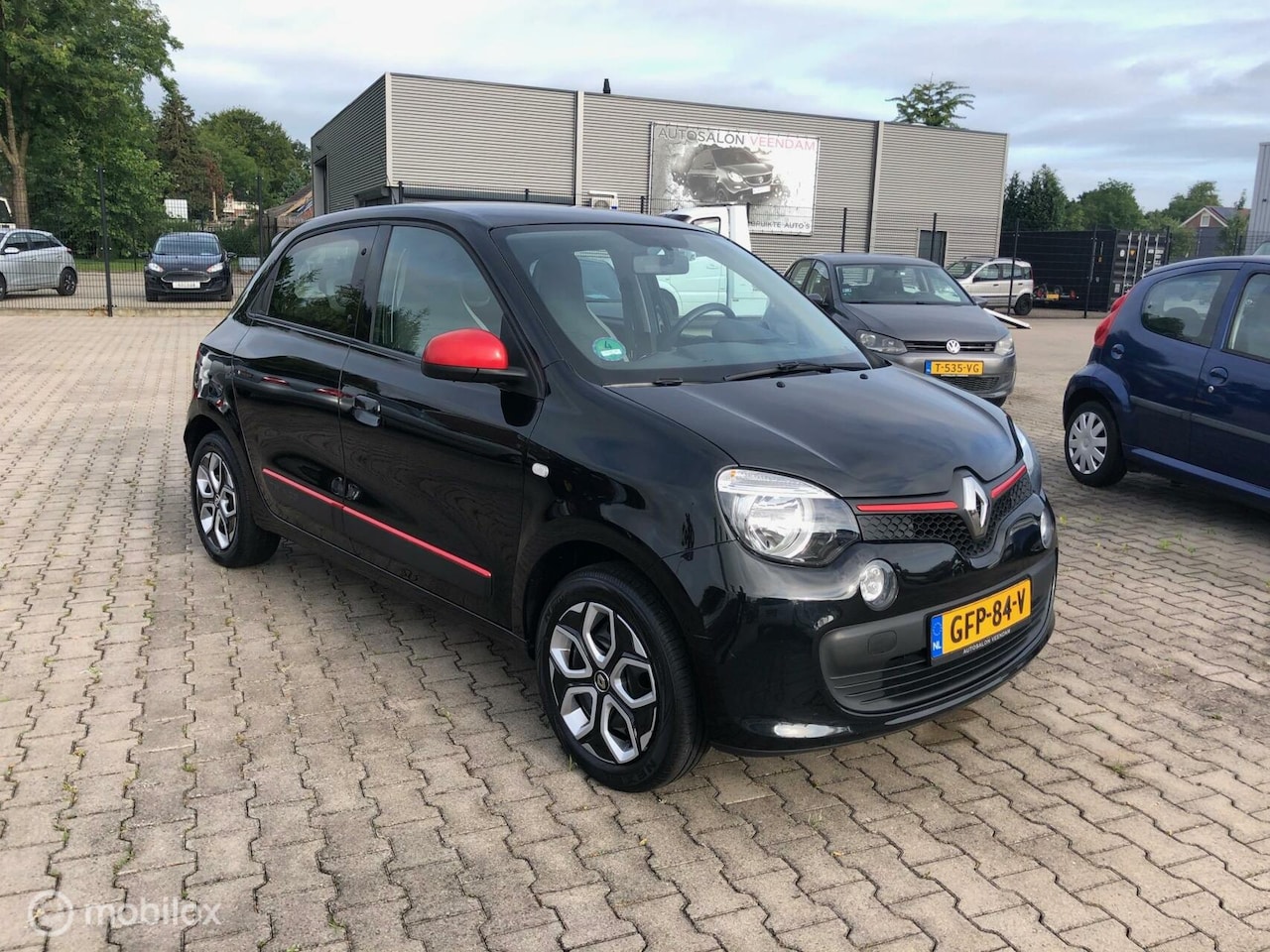 Renault Twingo - 1.0 SCE AIRCO CRUISE ELL PAK ..114.125 KM - AutoWereld.nl