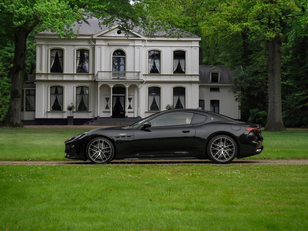 Maserati GranTurismo - V6 AWD Trofeo 550pk | ADAS 2 | Sport Design Pack | Sonus Faber | Carbon - AutoWereld.nl