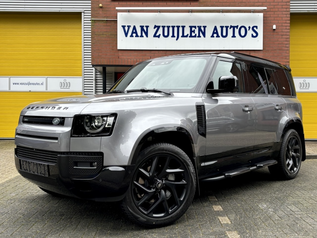 Land Rover Defender 110 - Landrover P400e X-Dynamic HSE 22" Black Pack CUSTOM Head-Up Trekhaak 360° - AutoWereld.nl