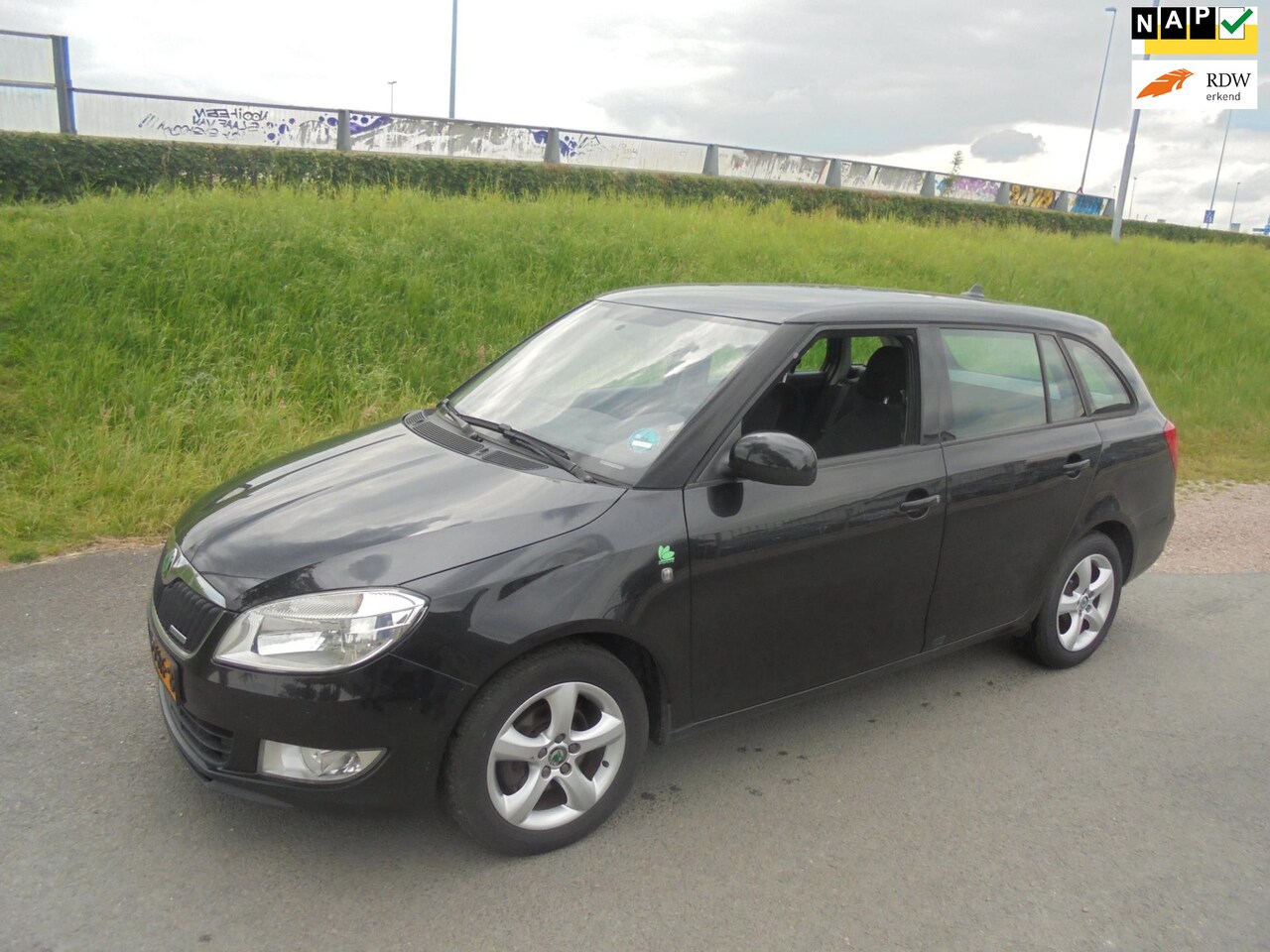 Skoda Fabia Combi - Skoda fabia 1.2 tdi airco ecc lmv navi EXPORT PRIJS - AutoWereld.nl