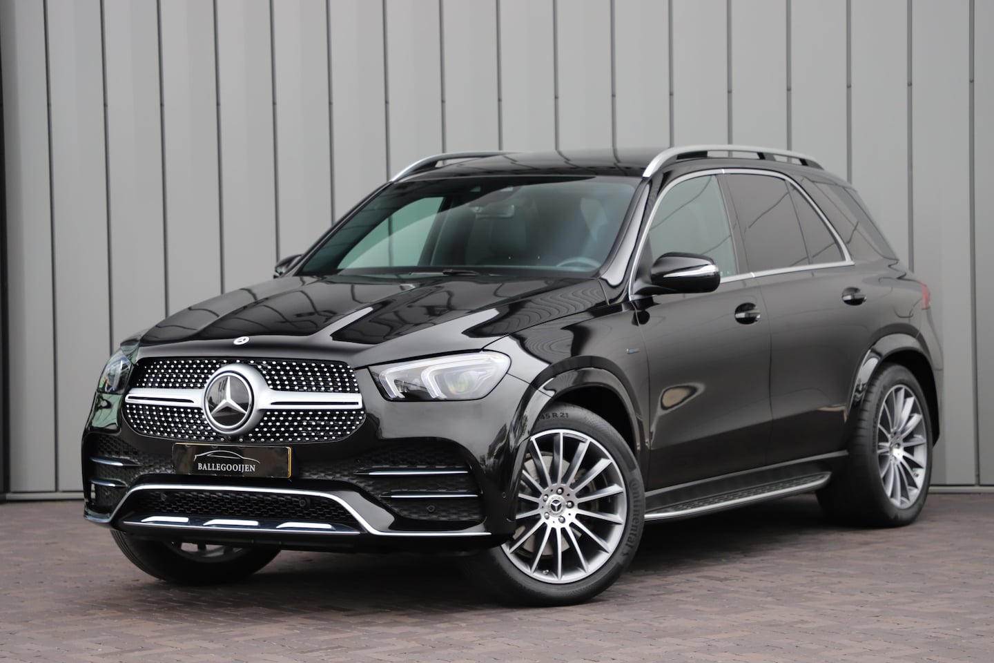 Mercedes-Benz GLE-Klasse - 350e AMG 4-Matic | Aut9 | 333PK | Pano | Sfeerverlichting | Distronic | Multi-beam | Stand - AutoWereld.nl