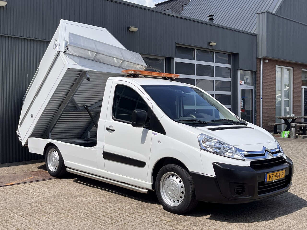 Citroën Jumpy - 12 2.0 HDI 128pk Veegvuil kipper Vuilniswagen met Trekhaak 1930kg 1e eigenaar Parkeersenso - AutoWereld.nl