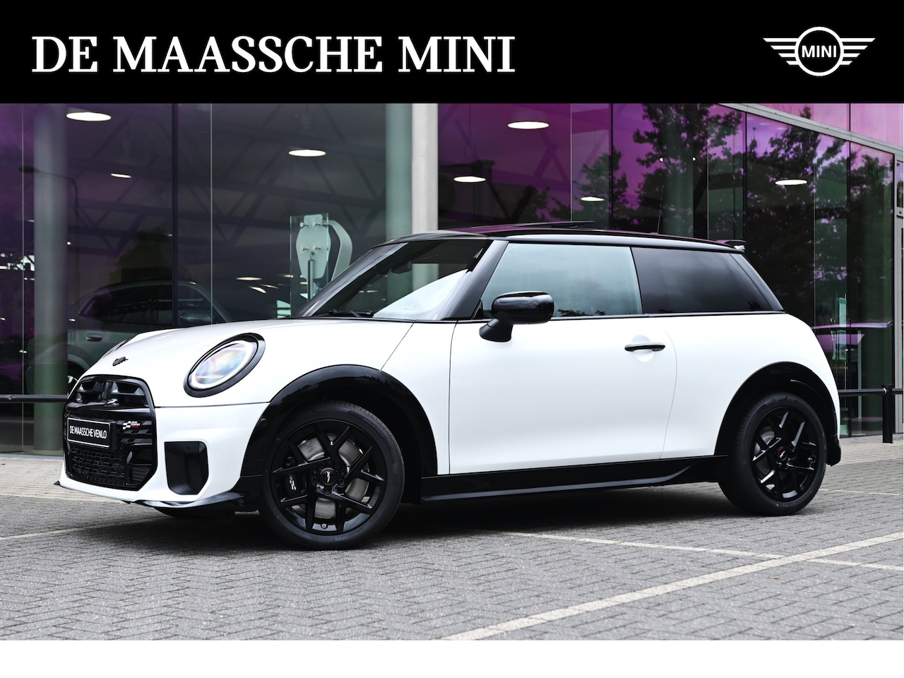 MINI John Cooper Works - Hatchback C JCW Automaat / Panoramadak / JCW Sportstoelen / LED / Head-Up / Comfort Access - AutoWereld.nl