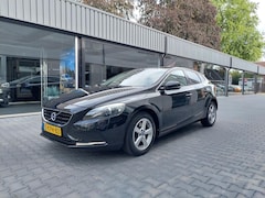 Volvo V40 - 1.6 T4 Momentum Dealer oh Telefoon 10 jaar dezelfde eigenaar Navi Clima Cruise Achteruitri