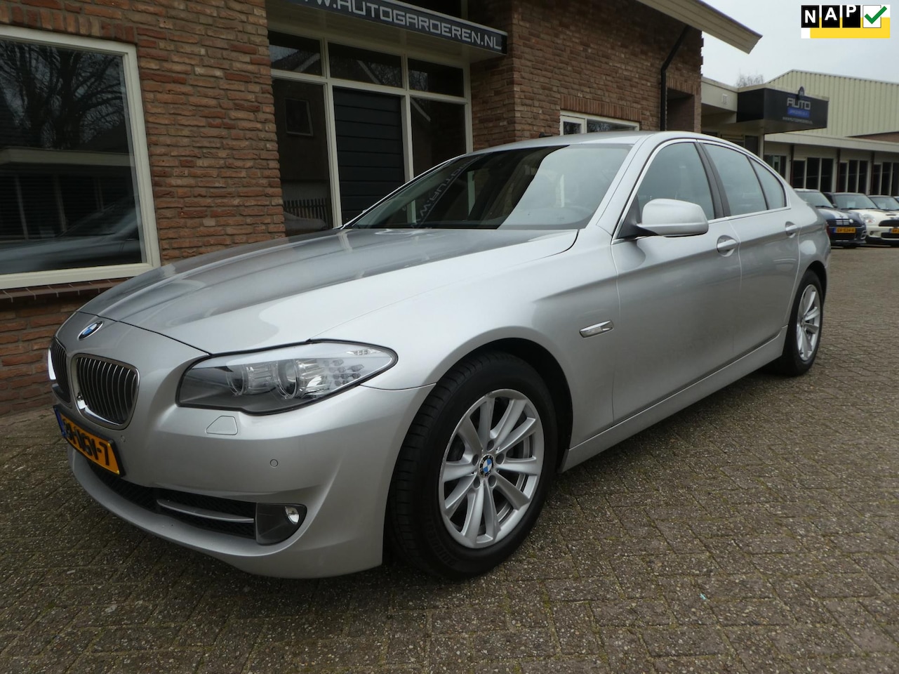 BMW 5-serie - 523i High Executive Automaat / Leder / Navi - AutoWereld.nl