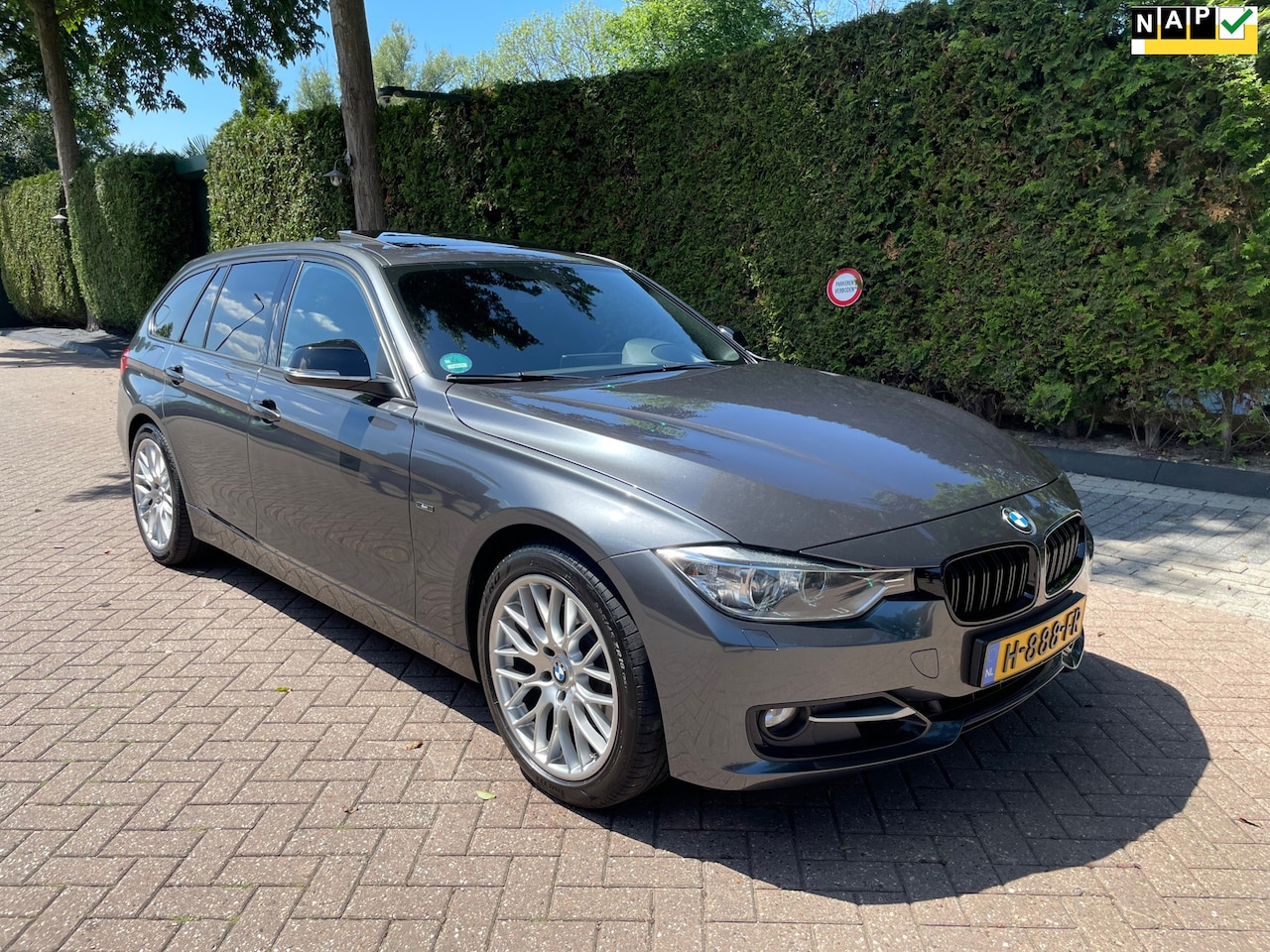 BMW 3-serie Touring - 328i High Executive PANO/SPORT/HEAD UP/NAVI PRO. - AutoWereld.nl