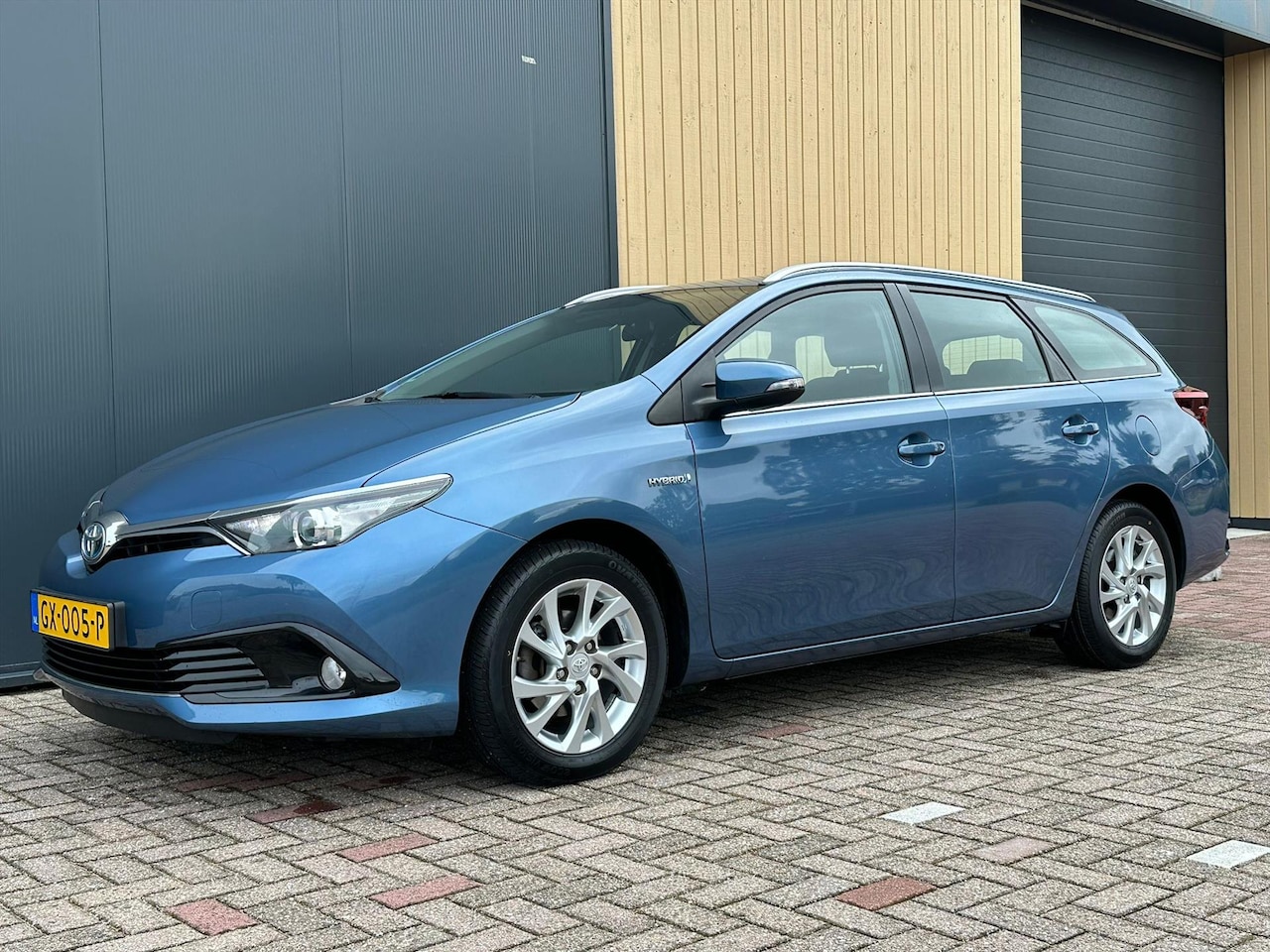 Toyota Auris - 1.8 Hybrid 136pk CVT Aspiration | CRUISE | AIRCO | - AutoWereld.nl