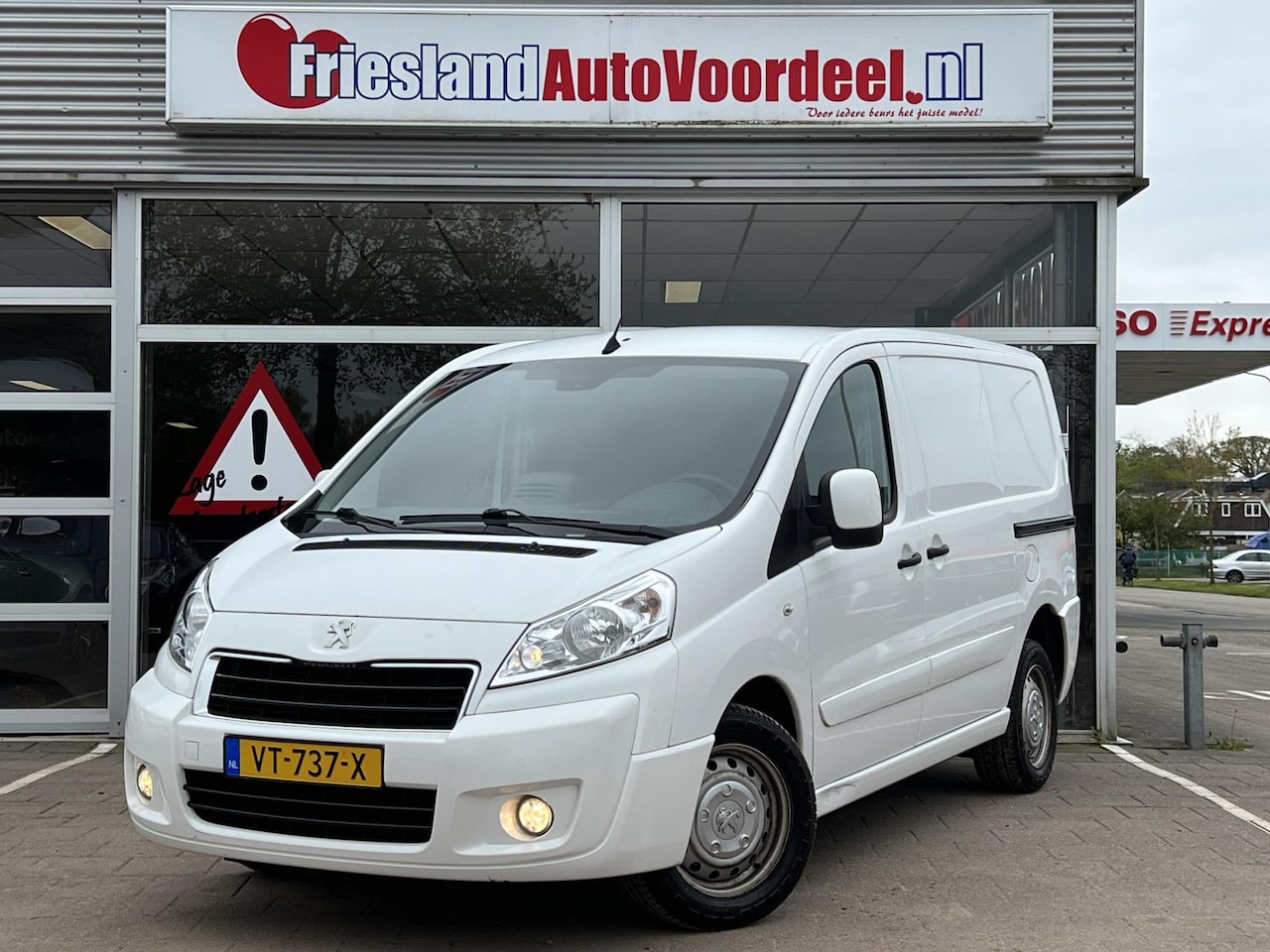 Peugeot Expert - 227 2.0 HDI L1H1 Navteq 2 / 2x Schuifdeur / 6 Bak / BTW / 168.000 KM - AutoWereld.nl